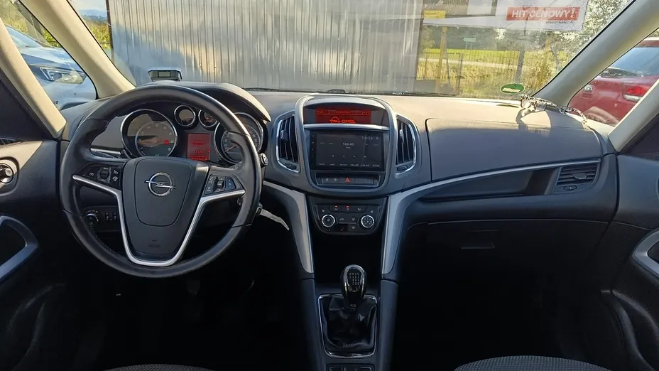 OPEL Zafira -