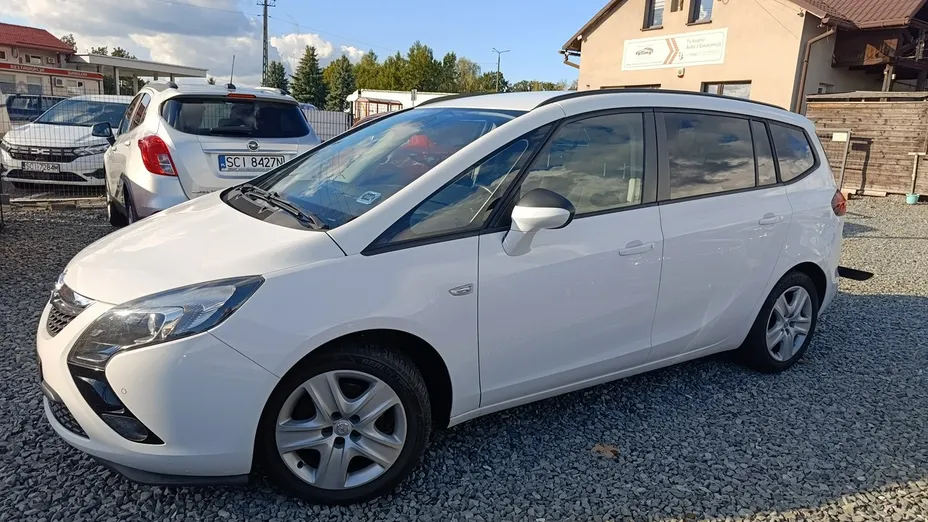 OPEL Zafira -