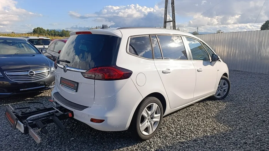 OPEL Zafira -