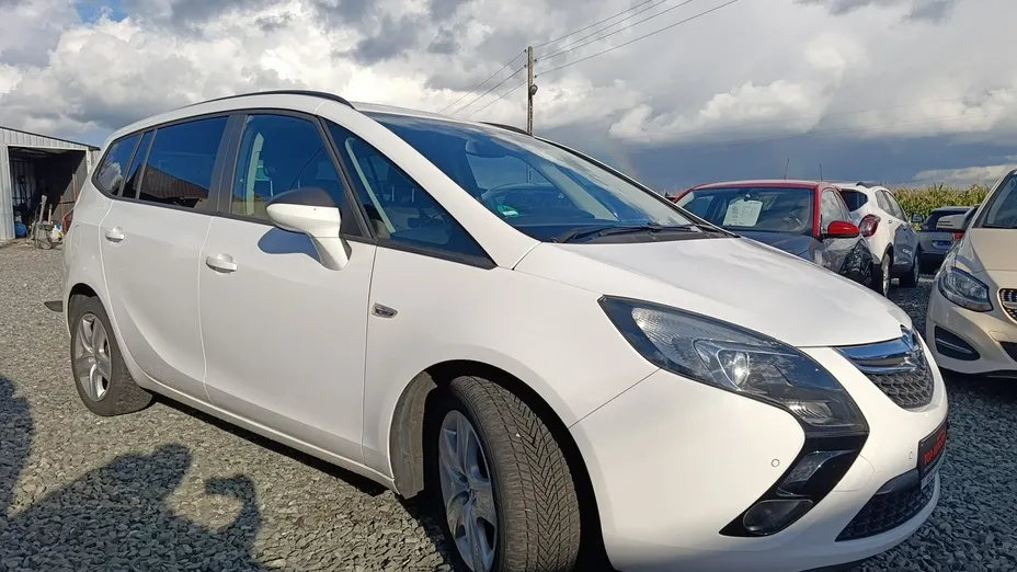OPEL Zafira -