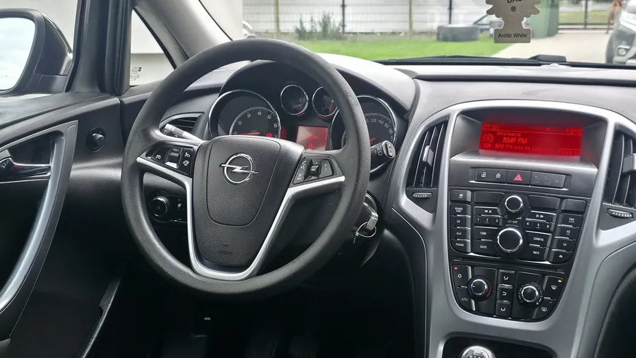 OPEL Astra -
