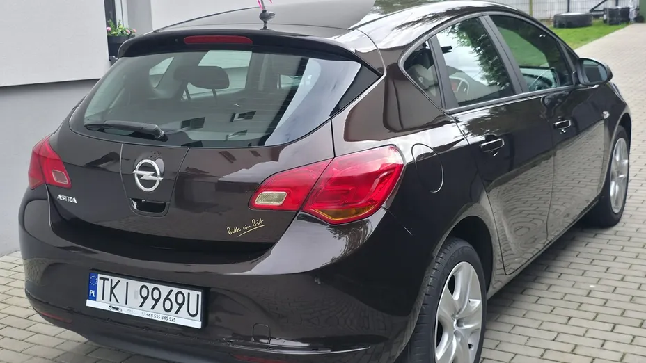OPEL Astra -