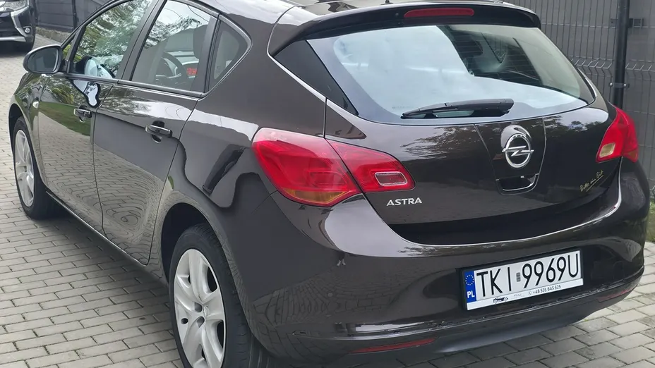 OPEL Astra -
