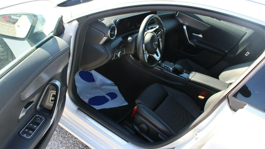 MERCEDES-BENZ CLA -