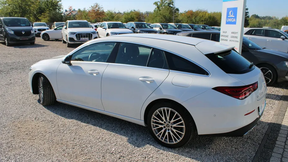 MERCEDES-BENZ CLA -