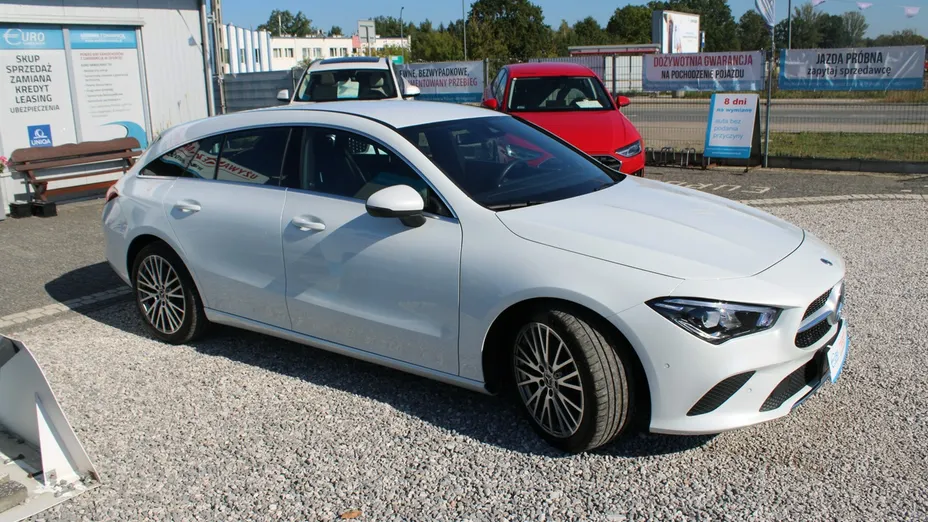 MERCEDES-BENZ CLA -