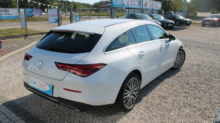 MERCEDES-BENZ CLA -