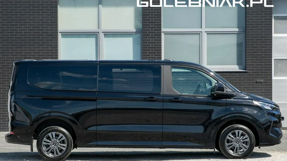 FORD Tourneo Custom -