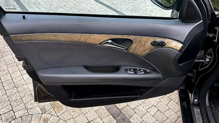 MERCEDES-BENZ E Klasa -