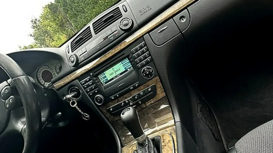 MERCEDES-BENZ E Klasa -
