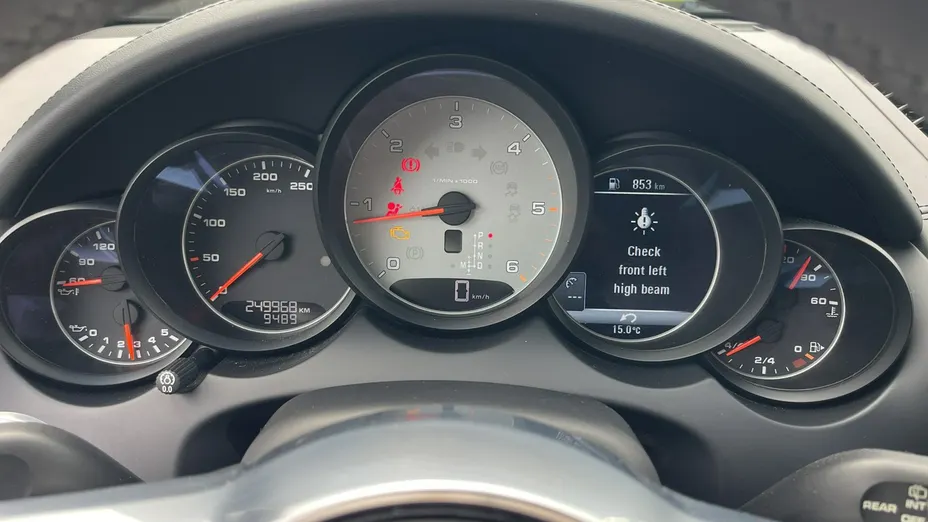 PORSCHE Cayenne -
