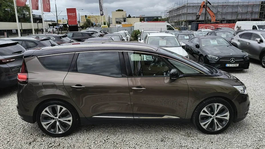 RENAULT Grand Scenic -