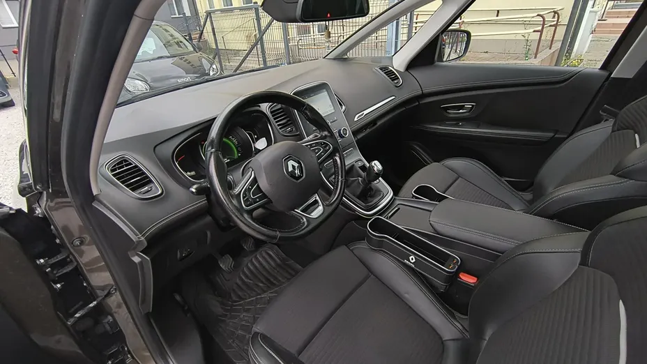 RENAULT Grand Scenic -