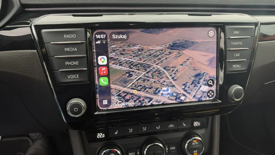 SKODA Superb -