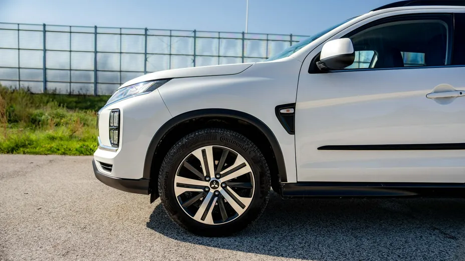MITSUBISHI ASX -