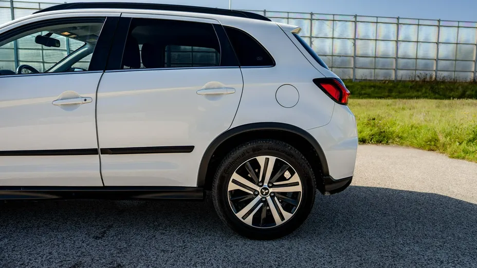 MITSUBISHI ASX -