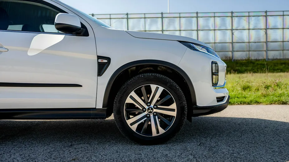 MITSUBISHI ASX -