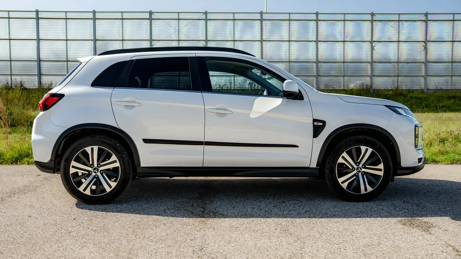MITSUBISHI ASX -