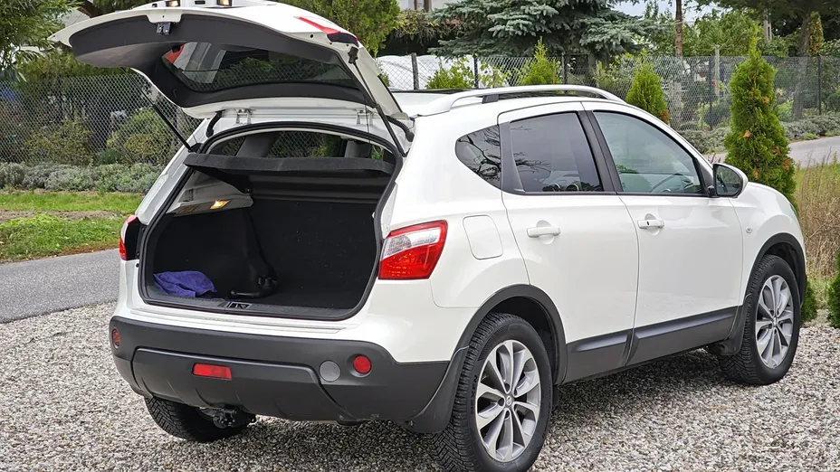 NISSAN Qashqai -