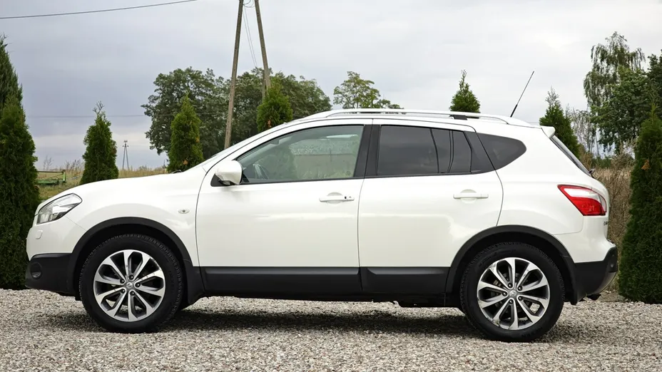 NISSAN Qashqai -