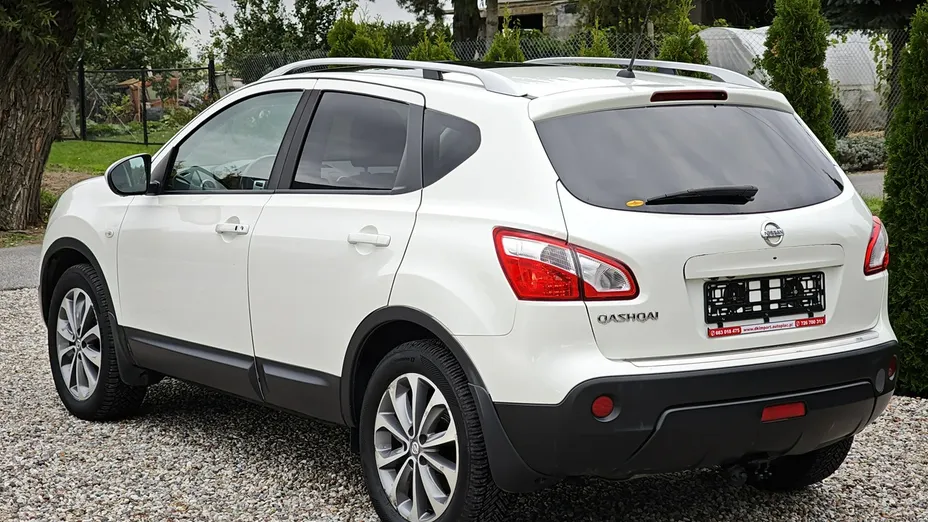 NISSAN Qashqai -