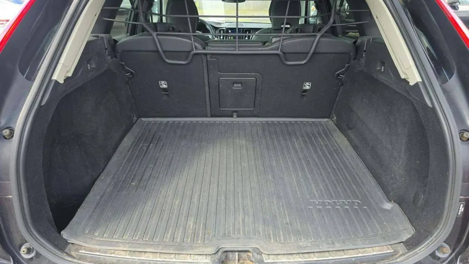 VOLVO XC60 -