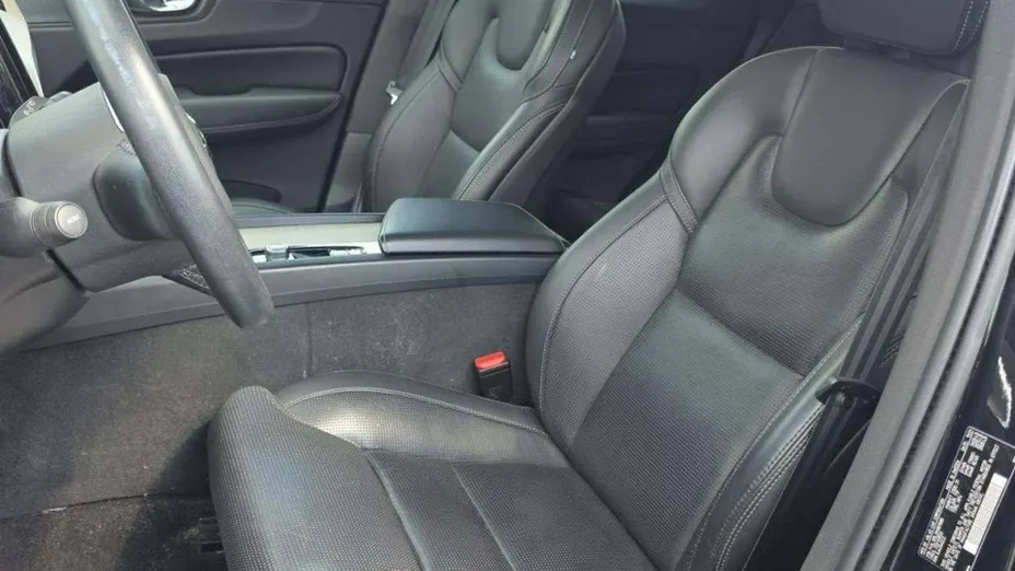 VOLVO XC60 -