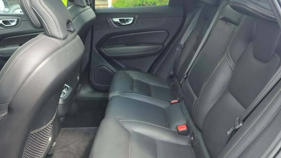 VOLVO XC60 -