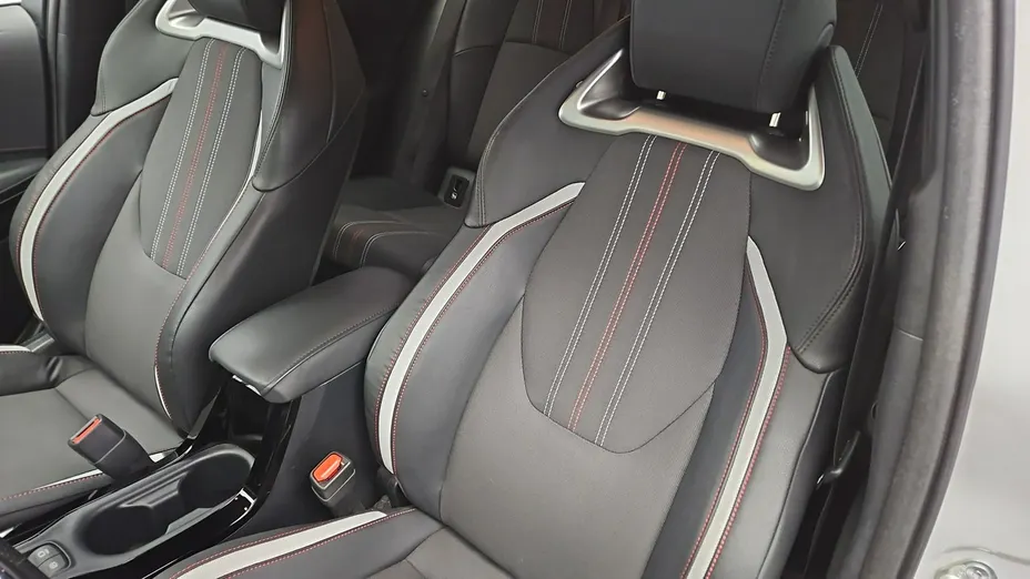 TOYOTA Corolla -
