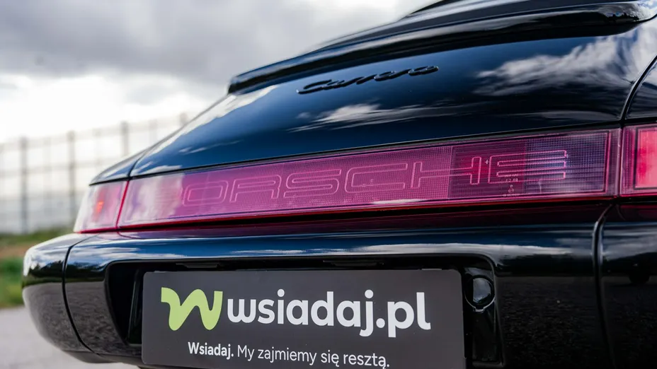 PORSCHE 911 -