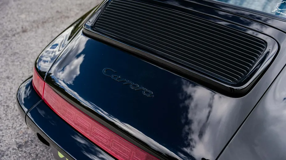 PORSCHE 911 -
