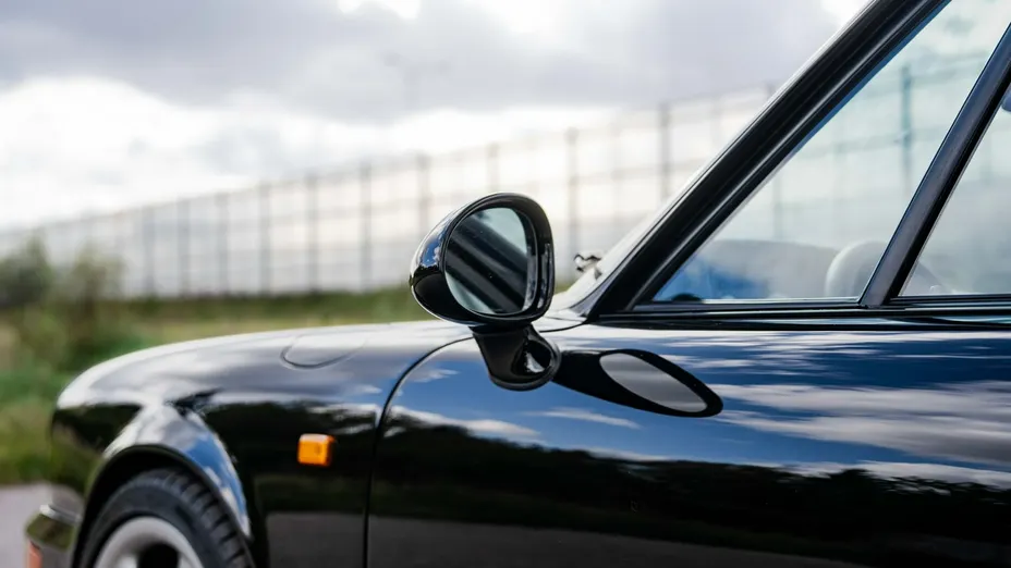 PORSCHE 911 -