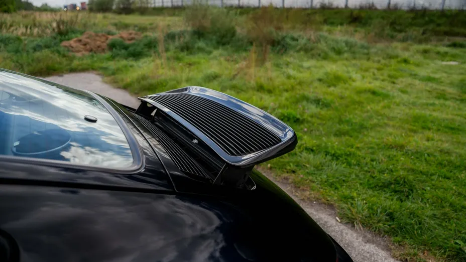 PORSCHE 911 -