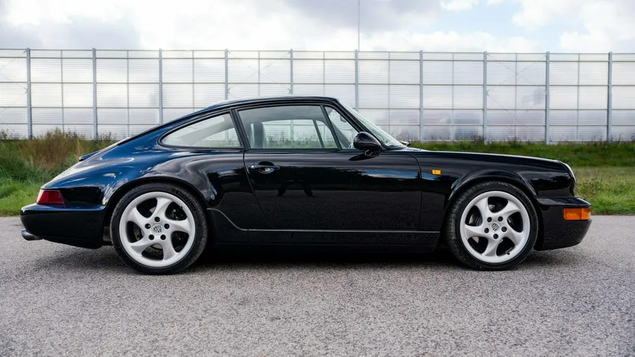 PORSCHE 911 -