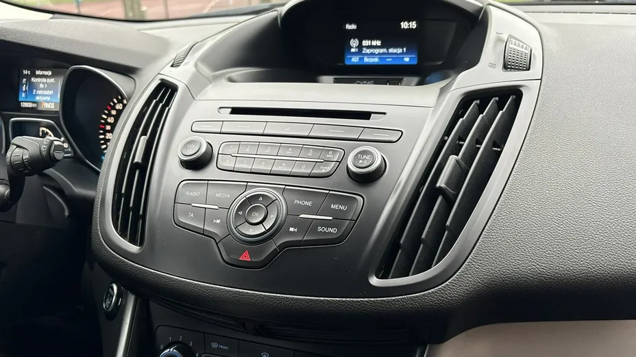 FORD Kuga -
