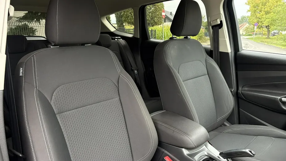 FORD Kuga -