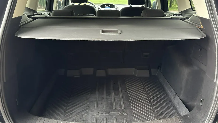 FORD Kuga -