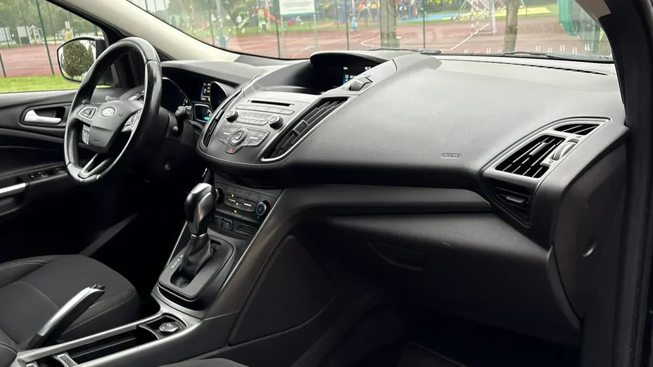 FORD Kuga -
