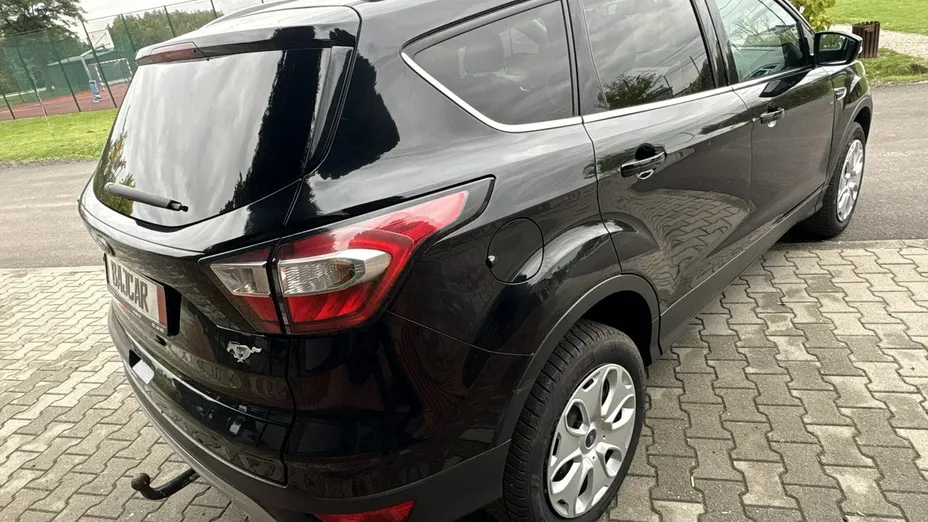 FORD Kuga -