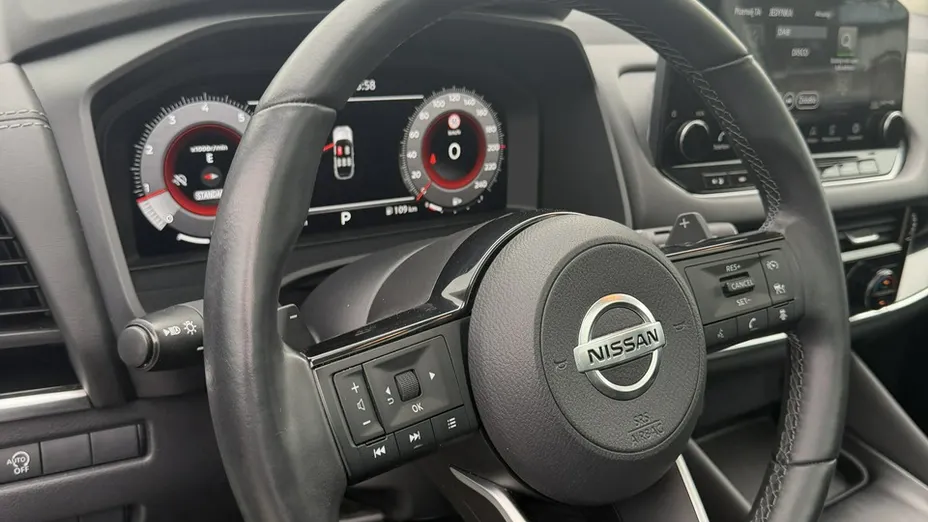 NISSAN Qashqai -