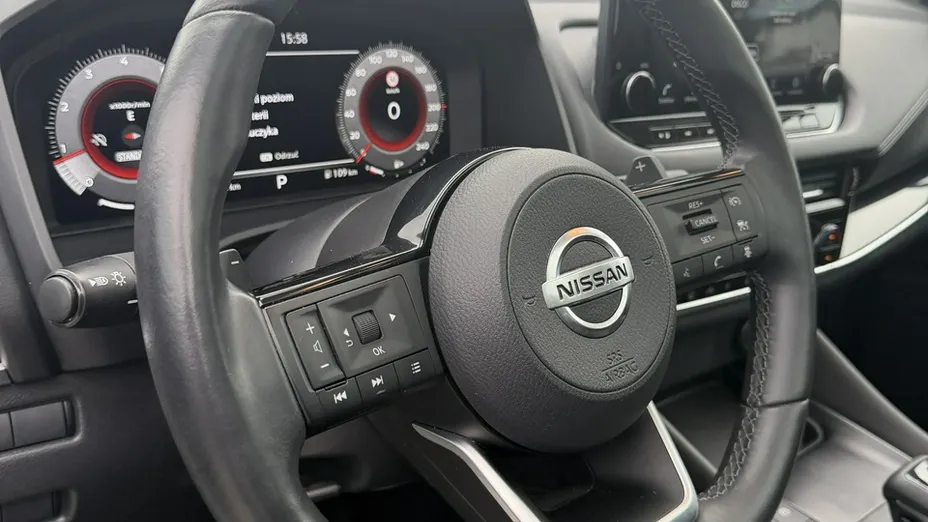 NISSAN Qashqai -