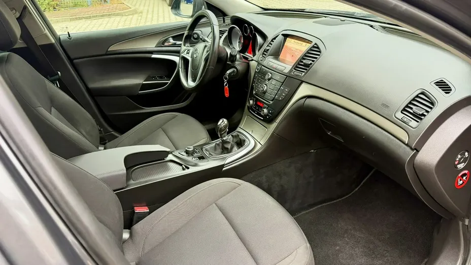 OPEL Insignia -