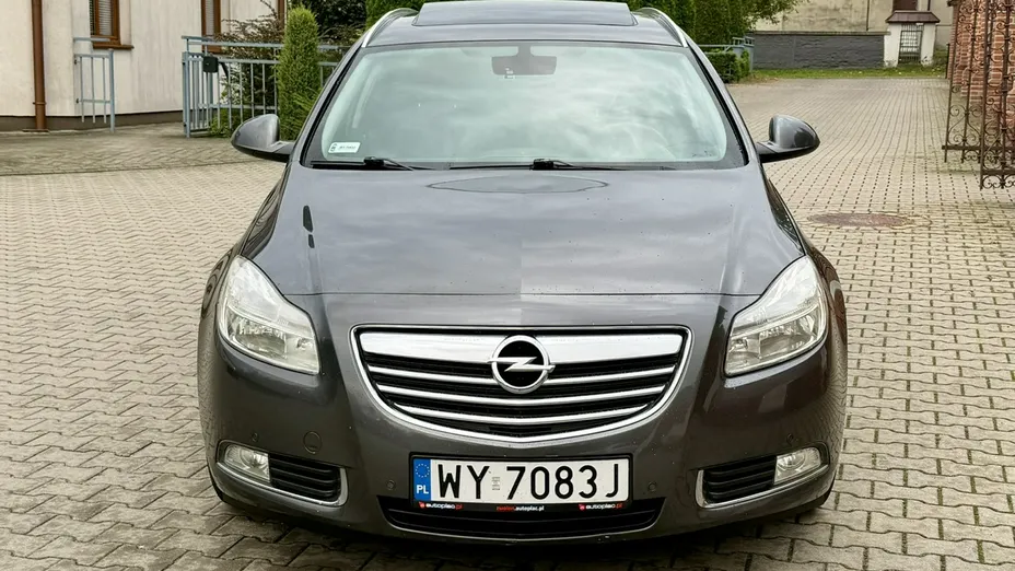 OPEL Insignia -
