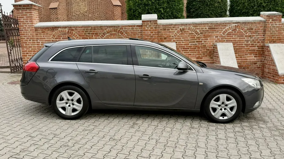 OPEL Insignia -