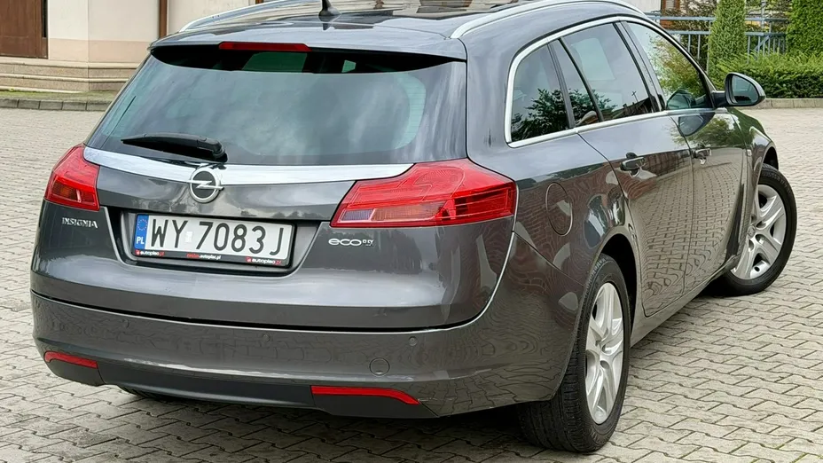OPEL Insignia -