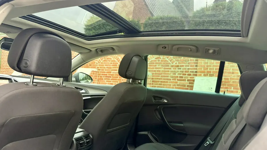 OPEL Insignia -
