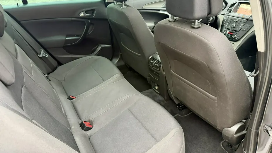 OPEL Insignia -