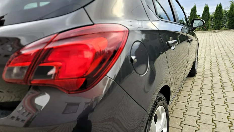 OPEL Corsa -
