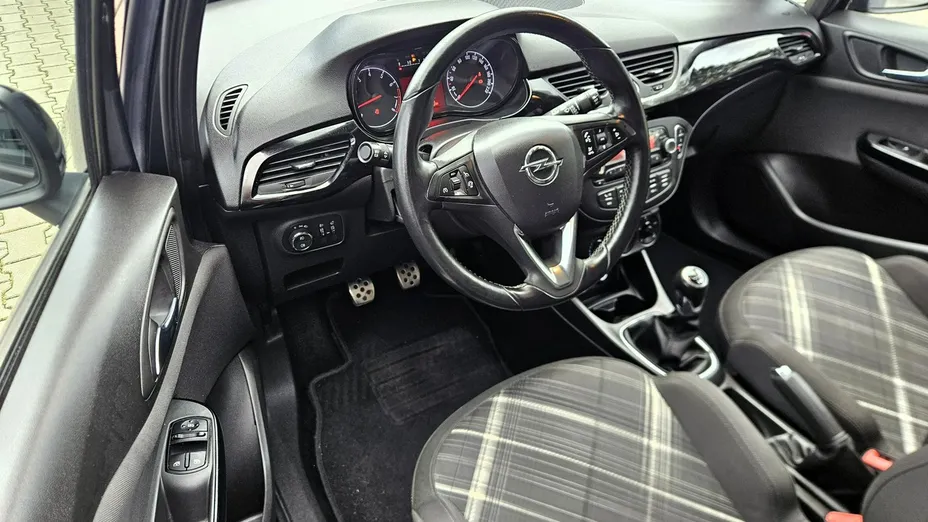 OPEL Corsa -