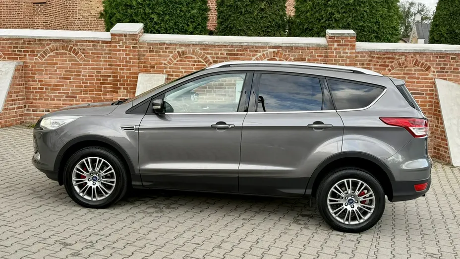 FORD Kuga -